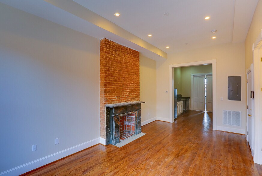 More Photos Of 2116-2118 Saint Paul St, Baltimore Apartments For Sale