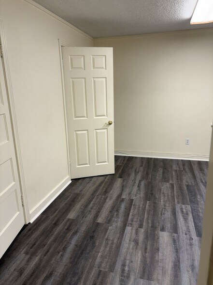 More Photos Of 116 Santa Fe Dr, Weatherford Office For Lease