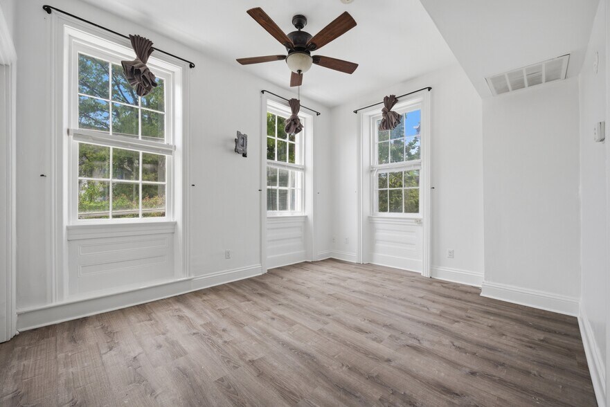 More Photos Of 367 Middle St, Portsmouth Apartments For Sale