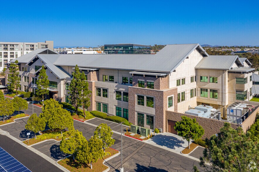 More Photos Of El Camino Real @ Del Mar Heights Road @ Del Mar Heights Road, San Diego Unknown For Lease