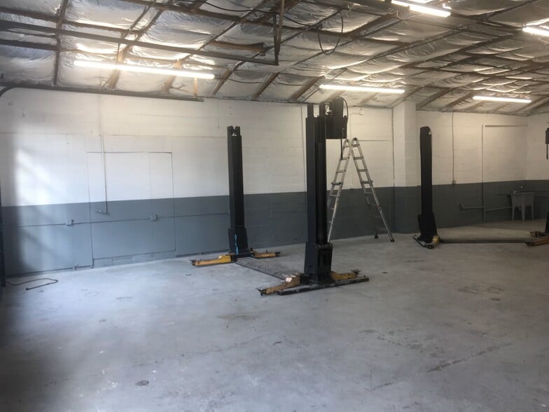More Photos Of 470 Route 22 West, White House Station Auto Repair For Sale