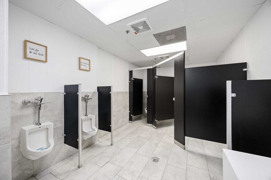 More Photos Of 7746 Almeda Genoa Rd, Houston Religious Facility For Sale