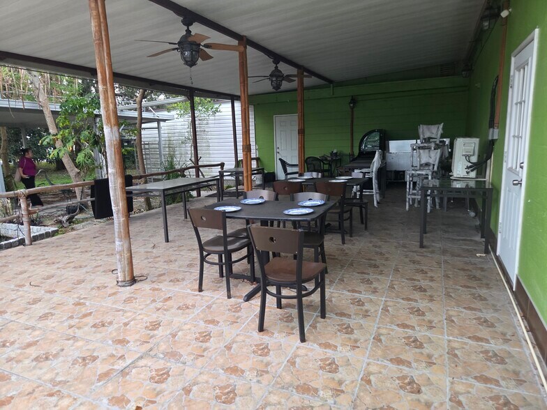 More Photos Of 38201 10th Ave, Zephyrhills Freestanding For Sale