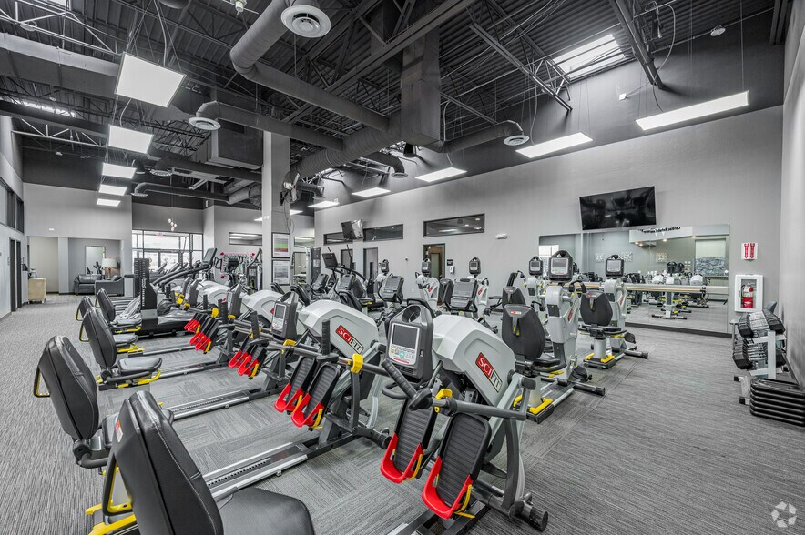 More Photos Of 8479 Davis Blvd, North Richland Hills Medical For Lease