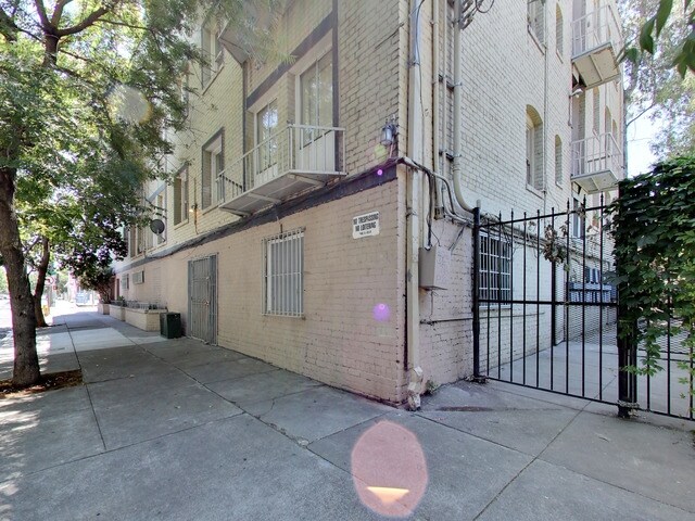 More Photos Of 717 N San Joaquin St, Stockton Apartments For Sale