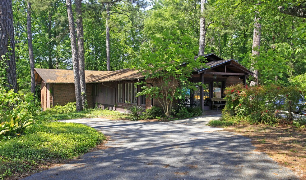 Primary Photo Of 3025 6th St, Marianna Medical For Lease