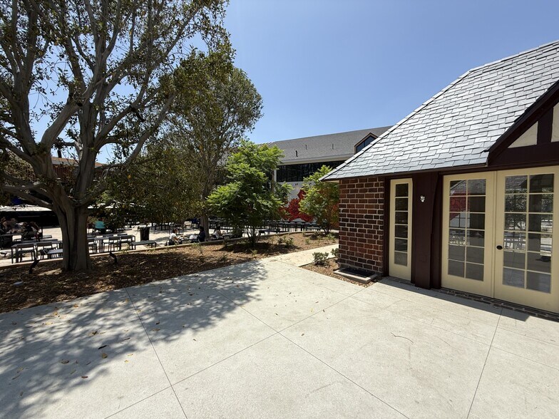 More Photos Of 7012 Walnut Grove Dr, Whittier Unknown For Lease