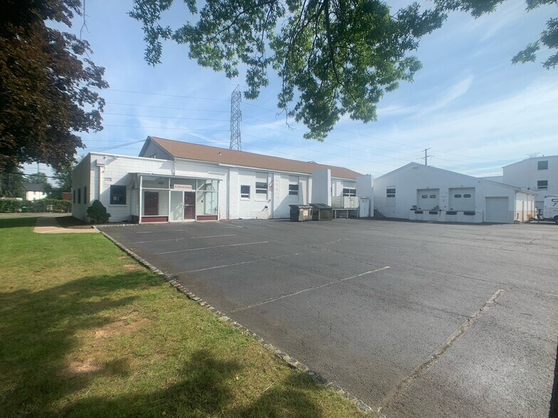 More Photos Of 34 Deforest Ave, East Hanover Warehouse For Lease