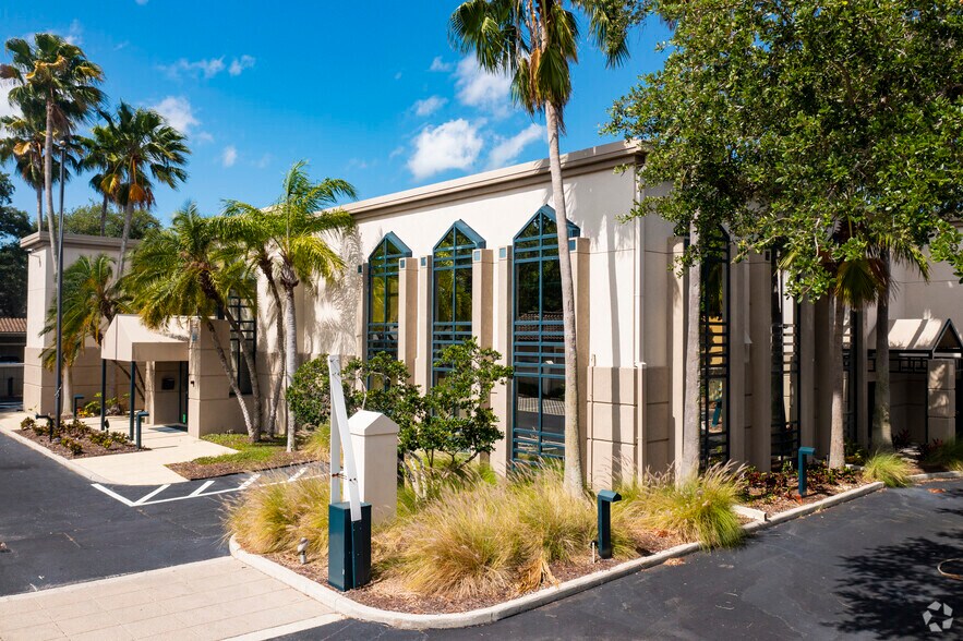 More Photos Of 3709 W Jetton Ave, Tampa Office For Lease