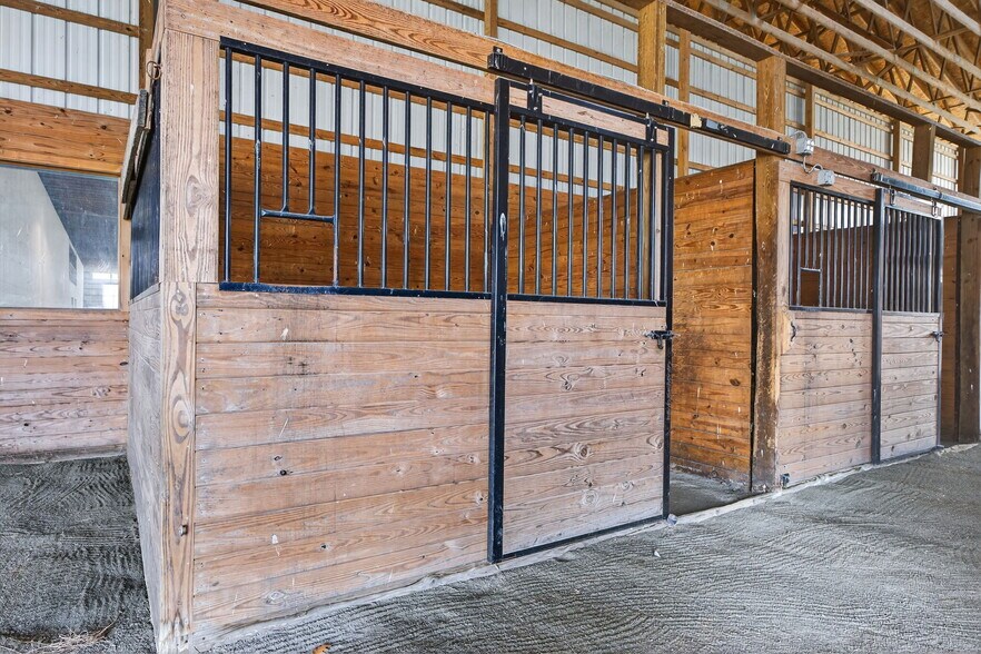 More Photos Of 2121 Church View Rd, Coopersburg Horse Stables For Sale