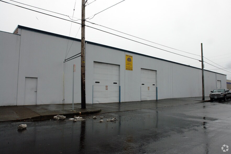 More Photos Of 910 W 11th St, Vancouver Warehouse For Lease
