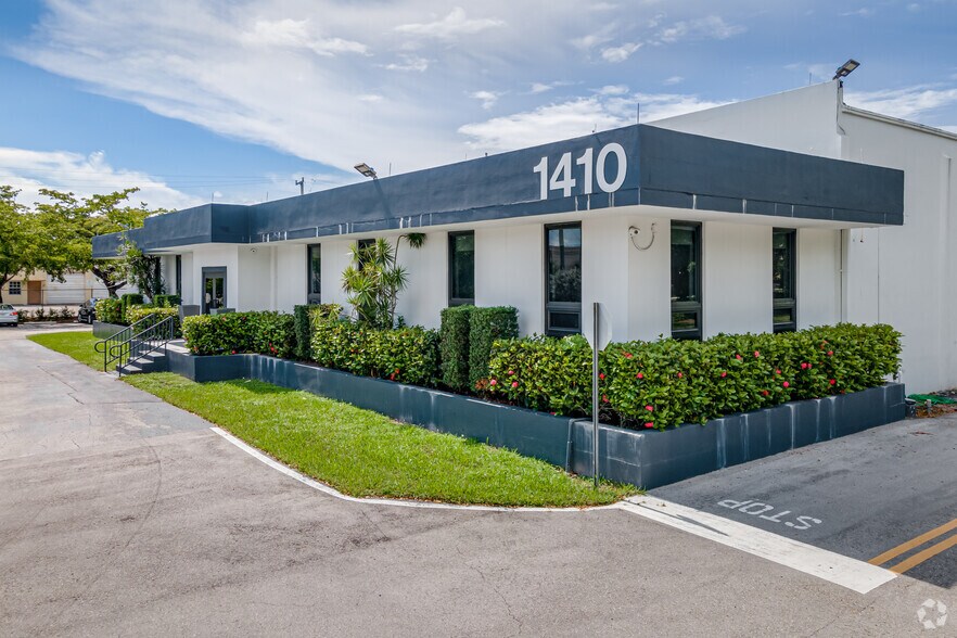 More Photos Of 1410 SW 3rd St, Pompano Beach Warehouse For Sale