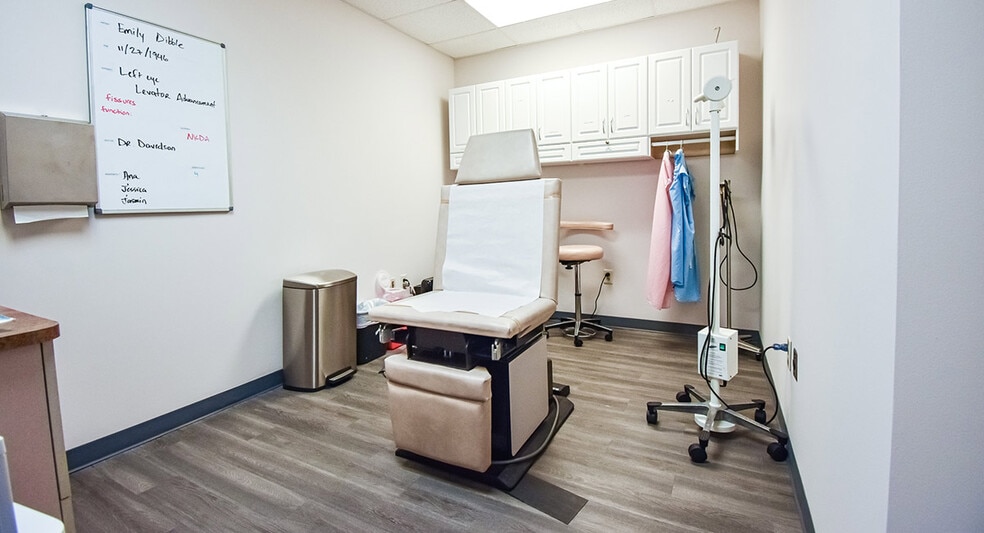 More Photos Of 1860 Town Center Dr, Reston Medical For Sale