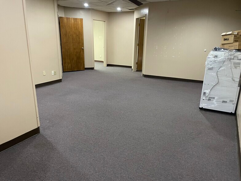 More Photos Of 101 E Randol Mill Rd, Arlington Office For Lease