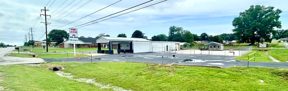 Primary Photo Of 5939 US-72 Hwy, Killen General Retail For Lease