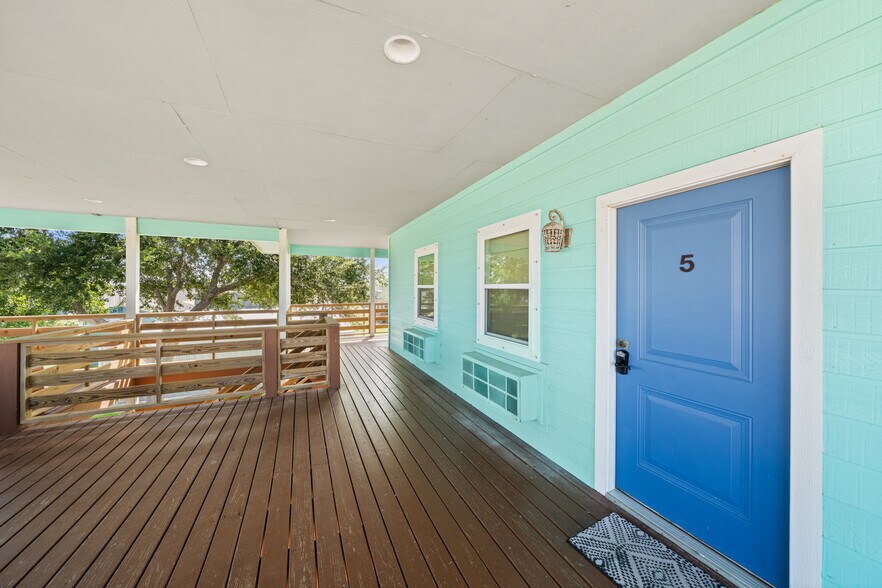 More Photos Of 22996 Highway 60, Matagorda Hotel For Sale
