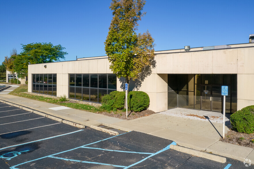 Primary Photo Of 15000 N Commerce Dr, Dearborn Warehouse For Lease