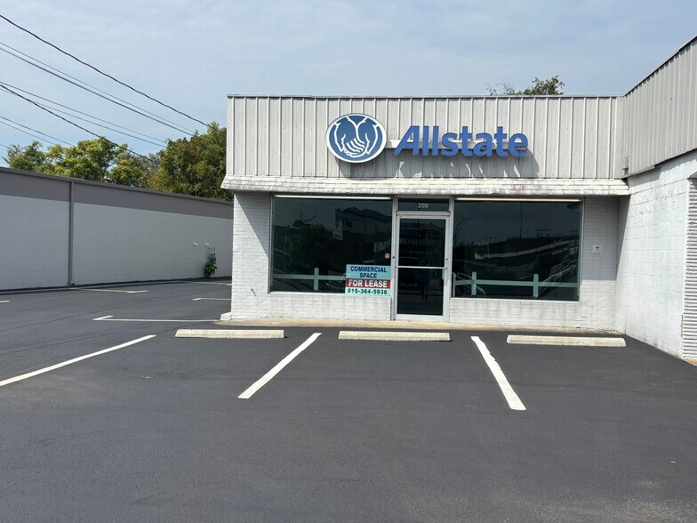 More Photos Of 208 N Locust Ave, Gallatin Freestanding For Lease