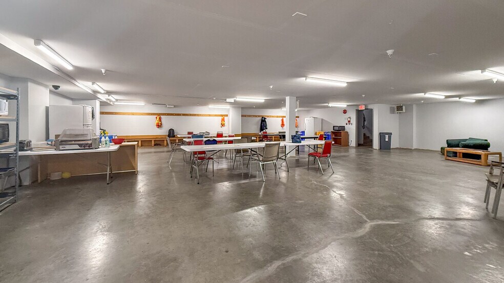 More Photos Of 8175 Dallas Dr, Kamloops Warehouse For Lease