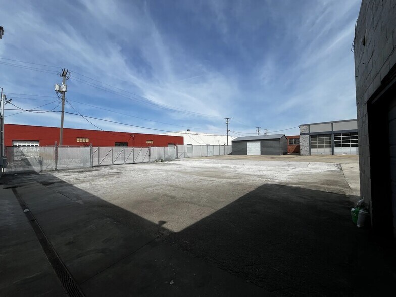 More Photos Of 1200 Burlington St, North Kansas City Warehouse For Sale