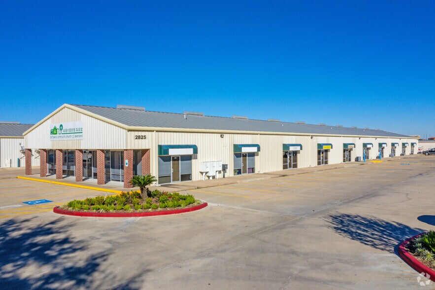 More Photos Of 2809 Miller Ranch Rd, Pearland Light Distribution For Lease