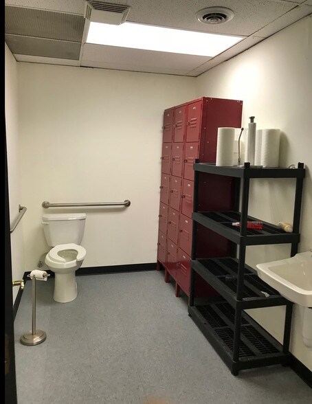 More Photos Of 2 Campion Rd, New Hartford Warehouse For Lease