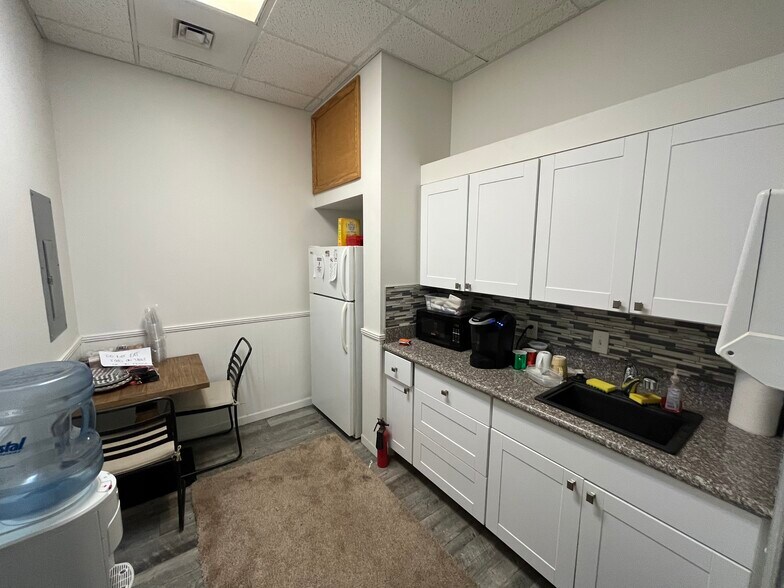 More Photos Of 1616 Centerville Tpke, Virginia Beach Light Distribution For Lease