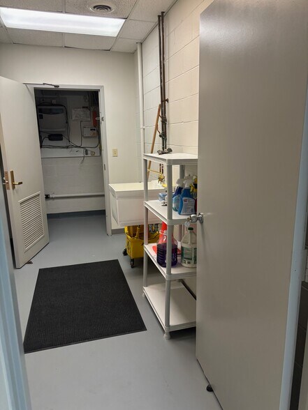 More Photos Of 85 S Long St, Williamsville Office For Lease