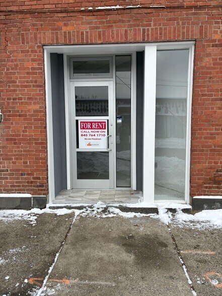 Primary Photo Of 585 Broadway, Kingston Storefront Retail Office For Lease