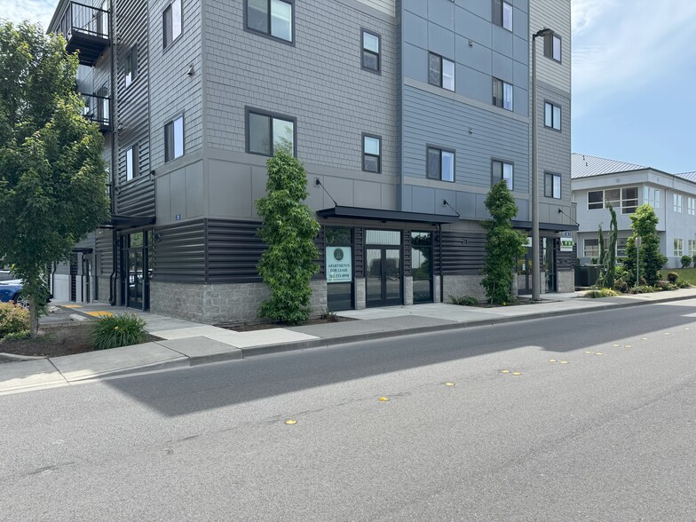 Primary Photo Of 200 E George Hopper Rd, Burlington Storefront Retail Office For Lease