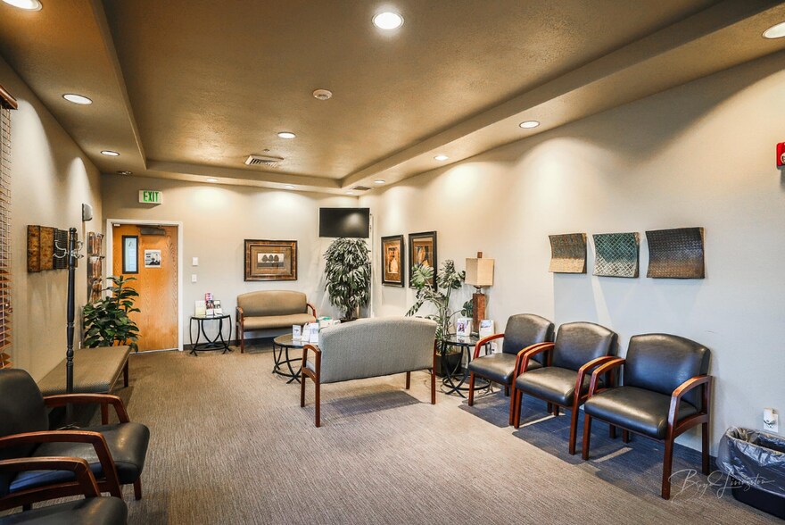 More Photos Of 368 E Riverside Dr, Saint George Medical For Sale