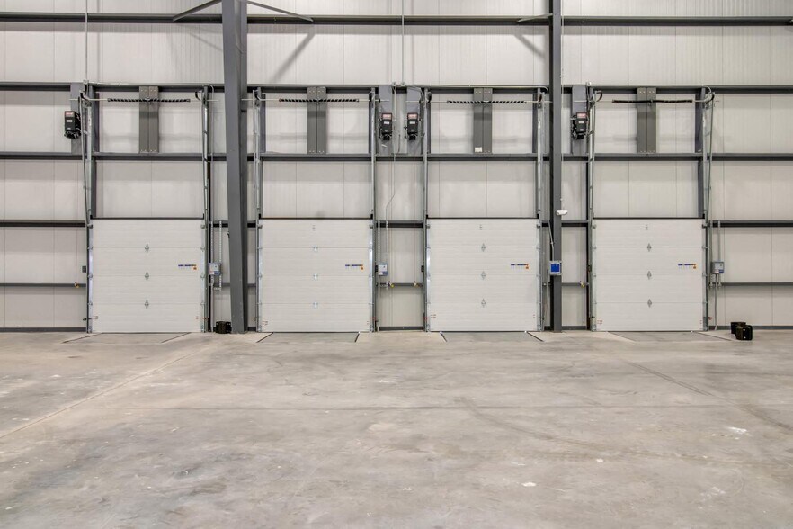 More Photos Of 2 Steelworkers Way, Lackawanna Unknown For Lease