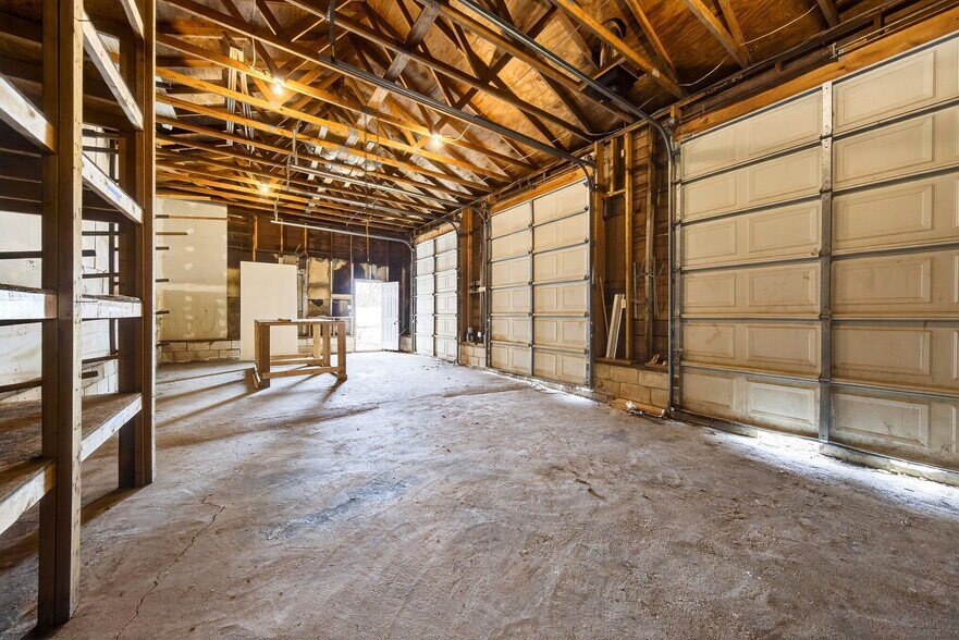 More Photos Of 114-116 E Orleans St, Pacific Office For Sale