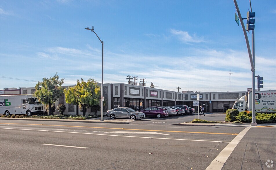 More Photos Of 3440-3448 De La Cruz Blvd, Santa Clara Research And Development For Lease