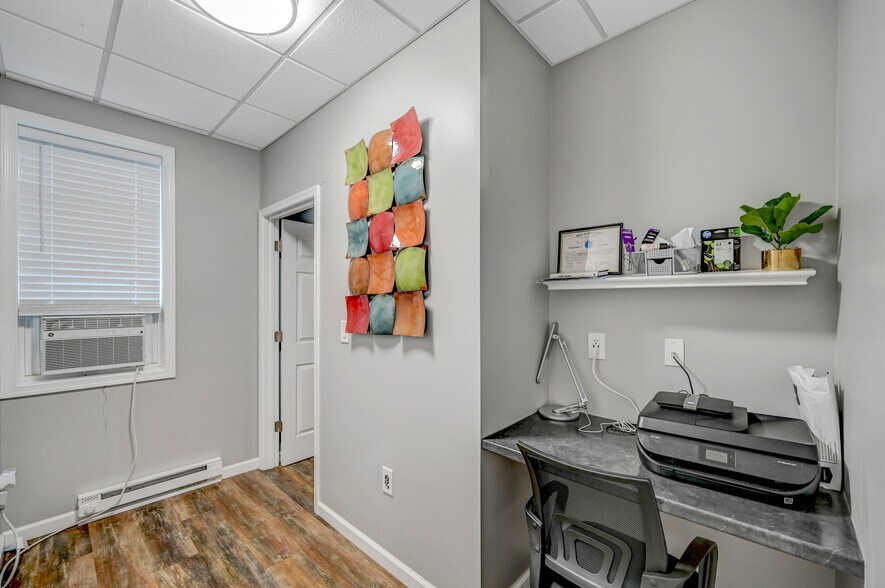 More Photos Of 149 Bond Ln, Brodheadsville Office Residential For Sale