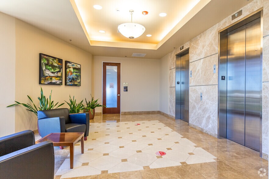 More Photos Of 610 Uptown Blvd, Cedar Hill Office For Sale