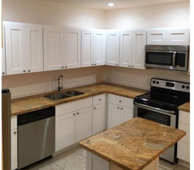 More Photos Of 749 NE 16th Ave, Fort Lauderdale Apartments For Sale