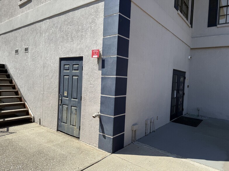 More Photos Of 1511 S US Highway 301, Tampa Office For Sale