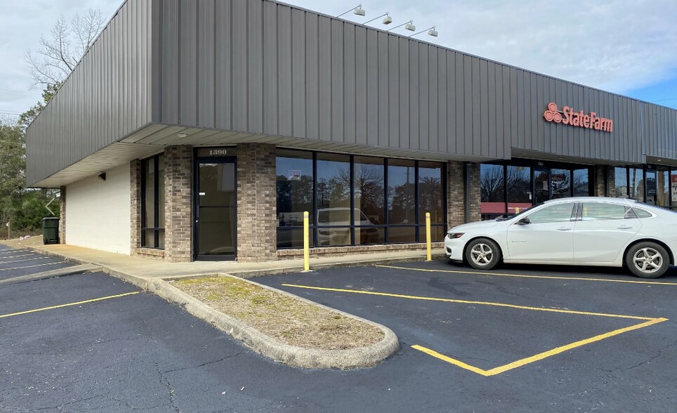 More Photos Of 1390 S Forest Ave, Luverne General Retail For Lease