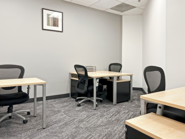 More Photos Of 1180 N Town Center Dr, Las Vegas Coworking Space