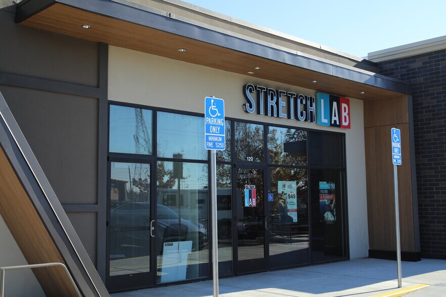 More Photos Of 250 Gibson Dr, Roseville Freestanding For Lease