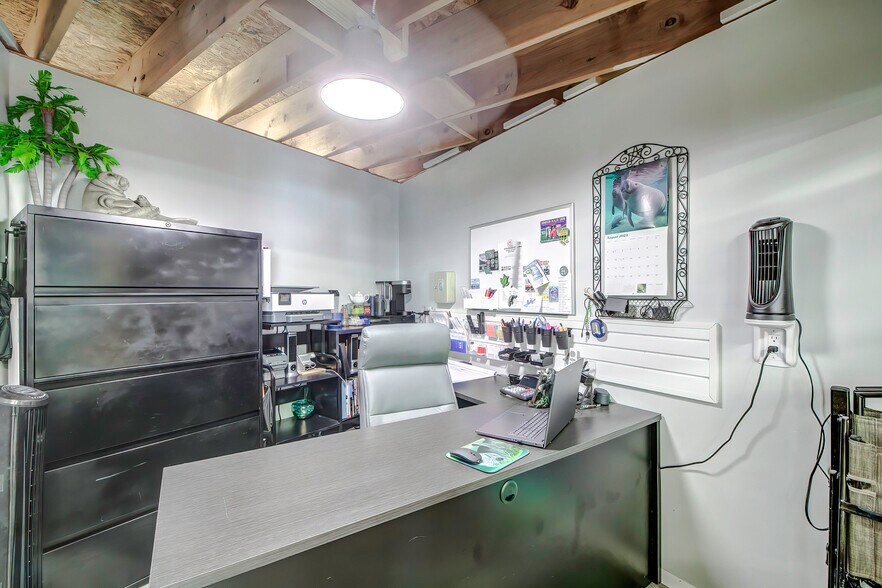 More Photos Of 7154 Shoal Line Blvd, Spring Hill Marina For Sale