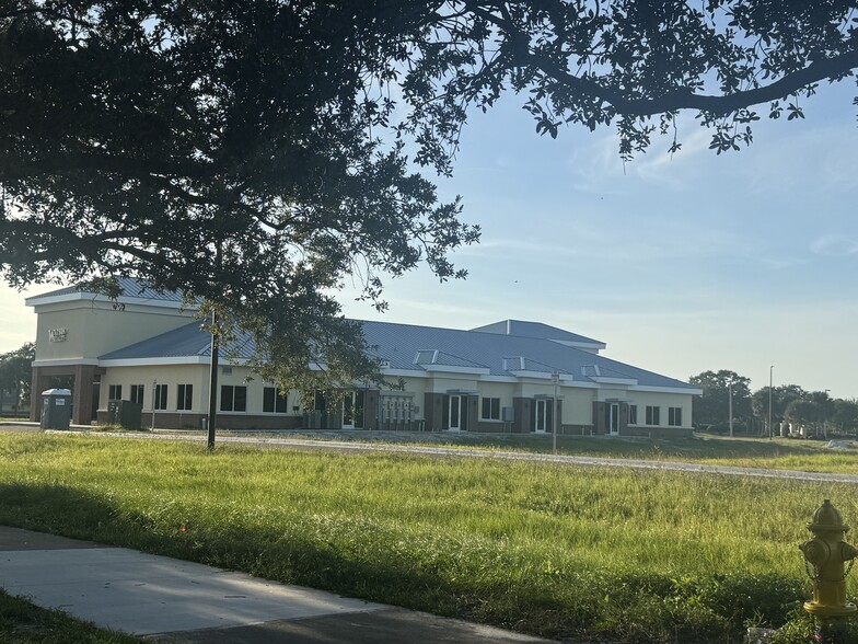 More Photos Of 6865 Murrell Rd, Melbourne Medical For Lease