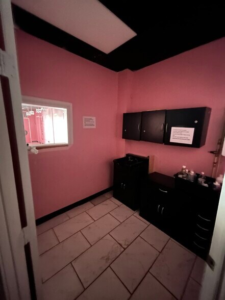 More Photos Of 1816-1820 Austin Dr, Decatur Freestanding For Lease