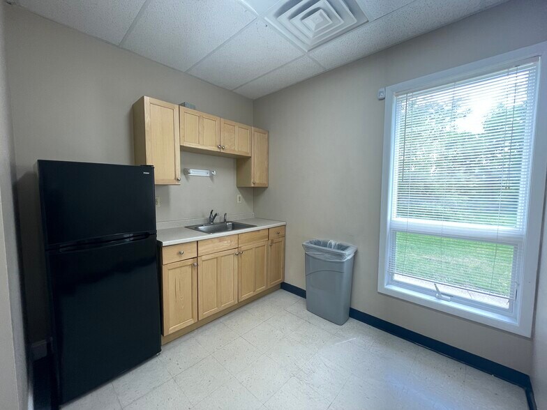 More Photos Of 115 US Highway 46, Mountain Lakes Medical For Lease