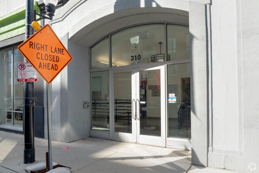 More Photos Of 310 S Racine Ave, Chicago Office For Lease