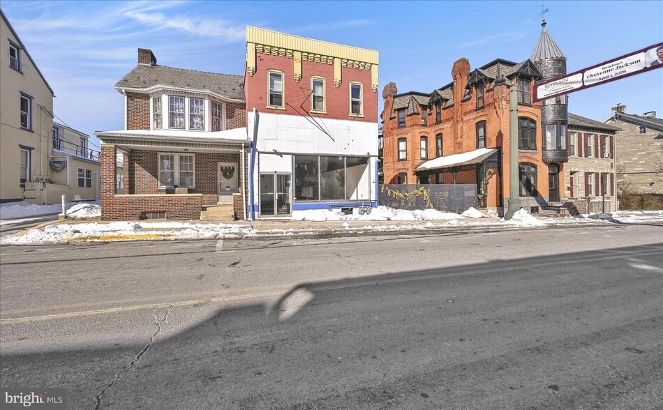 More Photos Of 325 W Main St, Kutztown Storefront Retail Residential For Lease