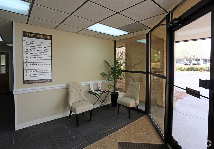 More Photos Of 1540 Westbrook Plaza Dr, Winston-Salem Unknown For Lease