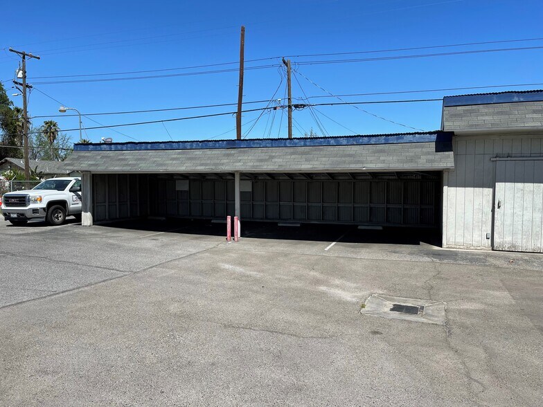 More Photos Of 3405 E Tulare St, Fresno Flex For Sale