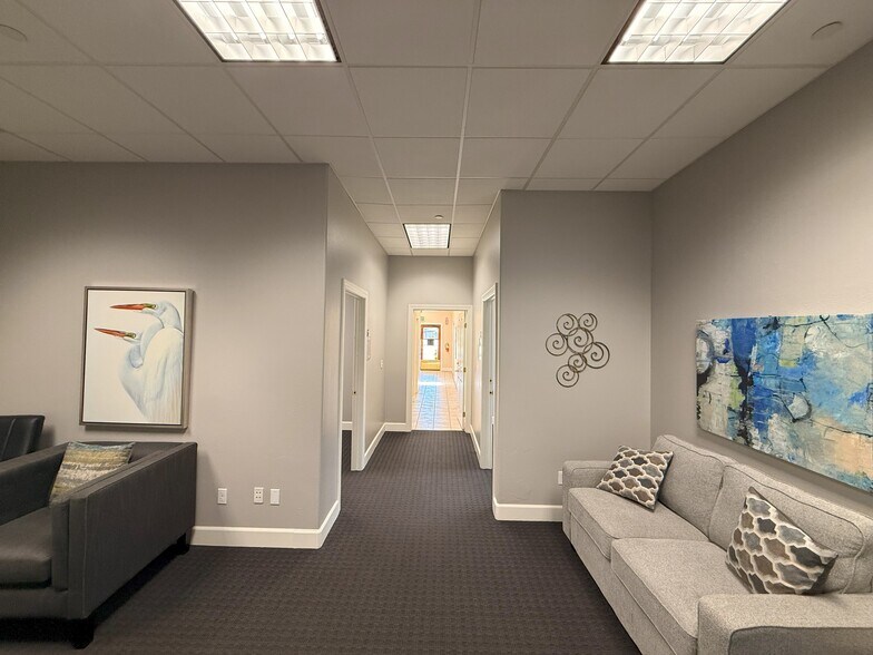 More Photos Of 204-210 E Enos Dr, Santa Maria Office For Lease